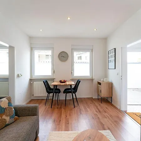 Апартаменты Deluxe Koblenz Flat, Parken, Netflix, Ruhig Бендорф