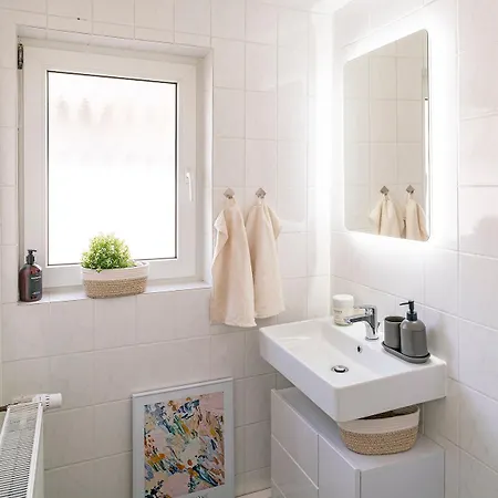 Апартаменты Deluxe Koblenz Flat, Parken, Netflix, Ruhig Бендорф